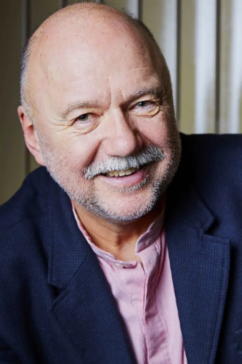 portrait_julien_falsimagne_leextra.png