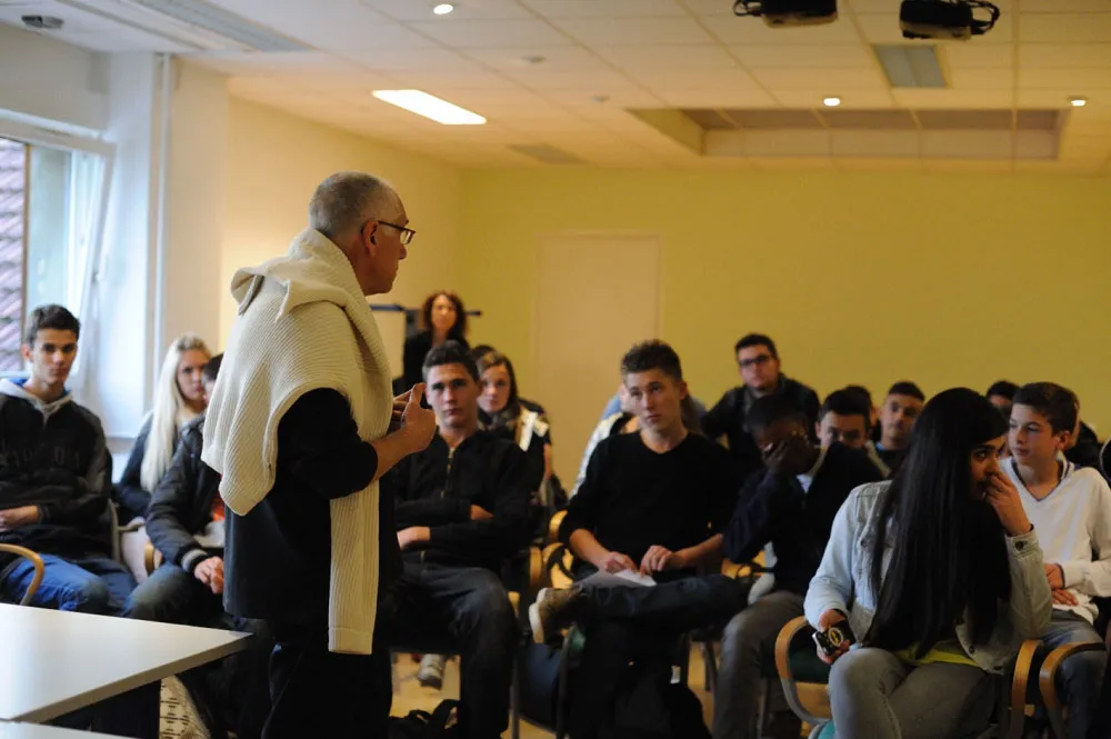 14-11-25_fregni-lycee-faure-morteau-1.jpg